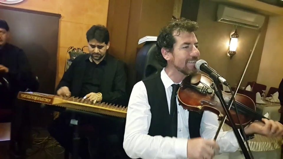 Artık yeşerecek bir dalım yok yağmurlar yağsa da hoş yağmasa da sözleri