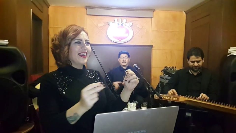 Taht Kurmuşsun Kalbime - Uzaklarda Aramam Sözleri - Antalya Canlı Müzik Fasıl