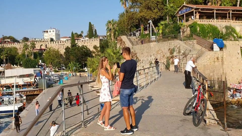 Mermerli Plajı ve Yat Limanı Deniz Manzarası Antalya Turistik Gezilecek Yerler