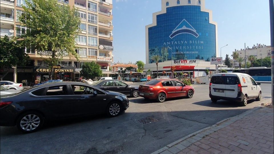TRT Caddesi Yürüyüş Antalya Tonguç Caddesi