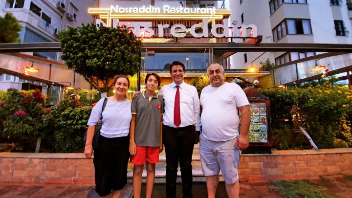Döşemealtı Belediye Başkanı Turgay Genç Nasreddin Restaurant'ta