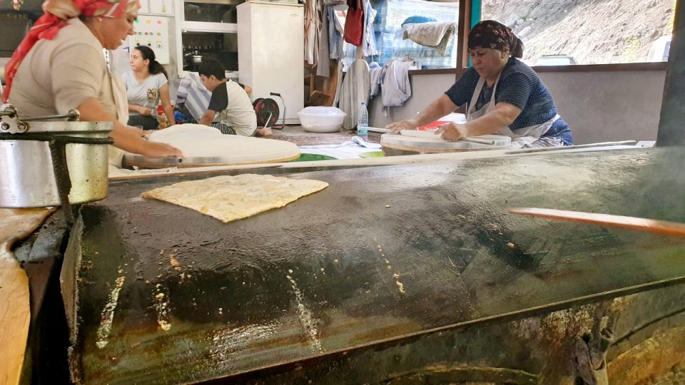 Antalya Kahvaltı Mekanları Çakırlar Muhtarın Yeri Sakin Gözleme