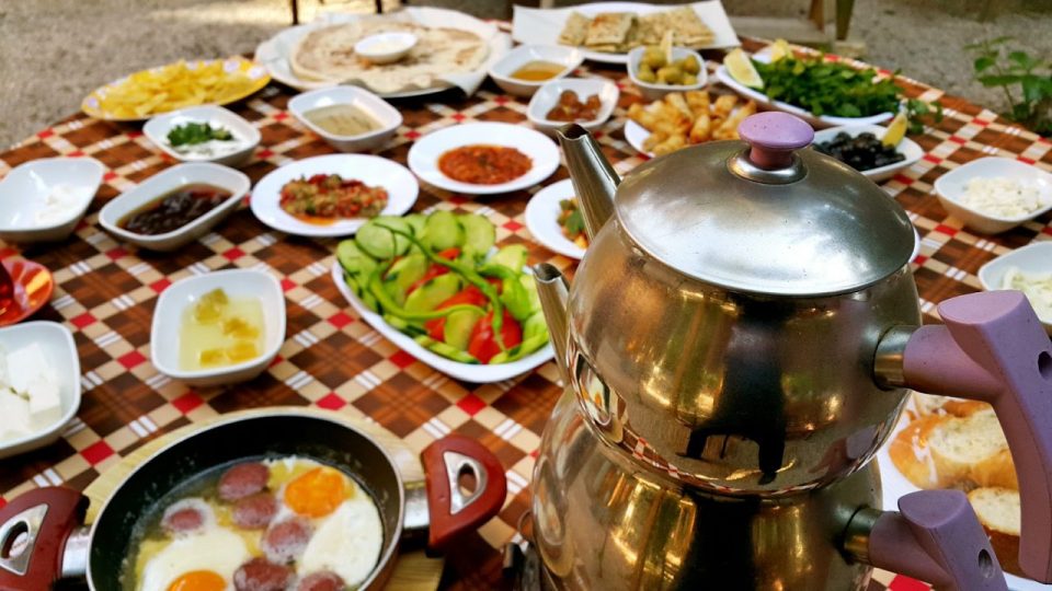 Serpme Kahvaltı Antalya - Çakırlar Köy Kahvaltısı Sakinler Gözleme Bazlama